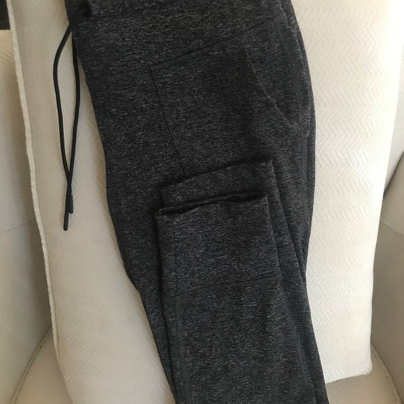 Grey joggers from Old Navy Active Wear - Picture 3 of 6